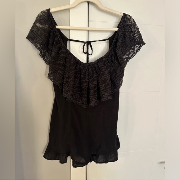 Urban Outfitters Kimchi Blue Sail Away Romper - Picture 3 of 11